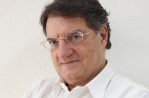 El-psiquiatra-Luis-de-Rivera_54217599148_53389389549_600_396